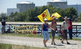 Le Conseil d'Etat a examiné lundi un recours du réseau Sortir du nucléaire visant à empêcher la réalisation à la centrale de Fessenheim (Haut-Rhin) de travaux de renforcement prescrits par l'Autorité de sûreté nucléaire (ASN) pour permettre au site de poursuivre son activité pendant dix ans.