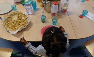 Un petit déjeuner à l'école Paul Eluard d'Orly, le 18/10/2019.