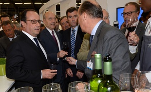 François Hollande et Alain Juppé à Vinexpo en juin 2015.