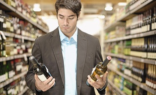 On conseille de servir le vin blanc entre 10 et 14°C, et le vin rouge entre 15 et 18°C.