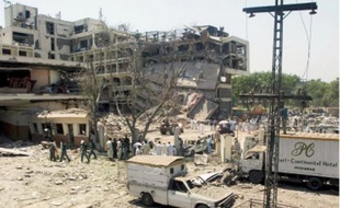 Hierà Peshawar, l'attentat qui a visé l'hôtel Pearl Continental a fait 18 morts.