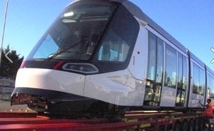 La nouvelle rame de tram Citadis en provenance de La Rochelle Capture d'écran Facebook