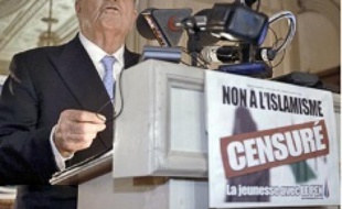 Lors d'un meeting pour les régionales.