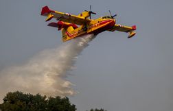 Le feu toujours actif en Charente mais moins intense, les trains perturbés