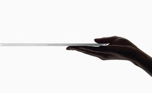 Vidéo, jeux, surf... les tablettes numériques restent des outils privilégiés en mobilité.
