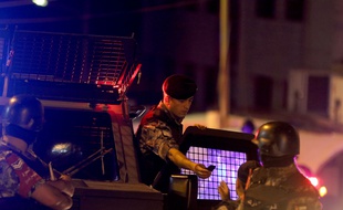Les forces de sécurité jordaniennes devant l'ambassade d'Israël à Amman, le 23 juillet 2017.