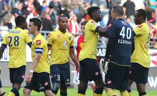 Les joueurs de Sochaux après une victoire en Ligue 1 contre le stade de Reims, le 20 avril 2014.