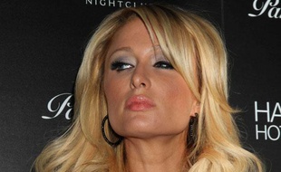 Paris Hilton à Las Vegas (Etats-Unis) lors du lancement de PARISHILTON.COM, organisé dans la boîte de nuit "Vanity", le 16 janvier 2010.