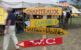Le rassemblement des anti gaz de schiste à Lézan, dans le Gard, le 26 août 2011.