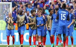 Malgré son union sacrée en deuxième mi-temps face à l'Irlande, les partenaires d'Antoine Griezmann devront monter en puissance d'ici le quart de finale dimanche prochain.