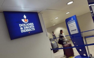 Vue en date du 28 décembre 2012 du logo des douanes à Orly