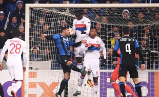 Mouctar Diakhaby et Marcelo ont commis une grosse bourde ce jeudi en se gênant devant leur ligne sur le but italien.