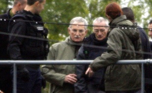 Montigny-lès-Metz, le 3 octobre 2006. Francis Heaulme participe à la reconstitution du double-meurtre des enfants Beining et Beckrich.