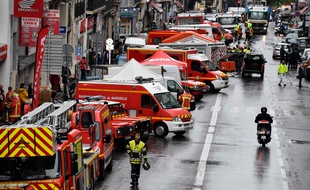 Des équipes de secours dans le quartier de Noailles, le 5 novembre 2018 à Marseille.