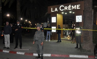 Deux individus cagoulés ont tiré sur un homme dans un café à Marrakech, principale ville touristique du Maroc.