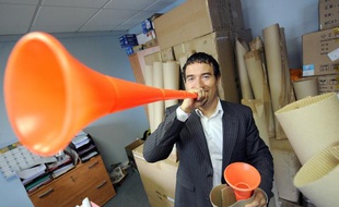 Le premier importateur des vuvuzelas en France, José Pecci, le 16 juin 2010