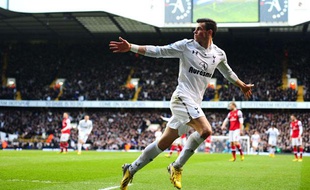 Gareth Bale fête un but inscrit contre Arsenal en mars 2013.