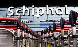 Une partie de l'aéroport d'Amsterdam-Schiphol a été évacué mercredi matin suite à la découverte d'une bombe datant de la Seconde Guerre mondiale.