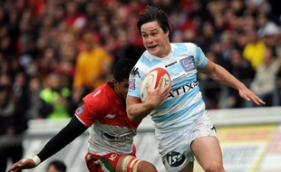 Symbole du centre de formation, meilleur marqueur du club cette saison, le centre du Racing Henry Chavancy est à l'image de son équipe: libéré de toute pression après une saison mouvementée et ravi de son statut d'outsider samedi à Toulon pour une place en demi-finale du Top 14.