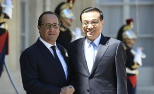 Le président français François Hollande et le Premier ministre chinois Li Keqiang à l'Elysée, le 30 juin 2015 à Paris