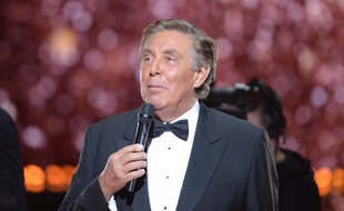 Le présentateur Jean-Pierre Foucault lors du concours Miss France à Châteauroux le 16 décembre 2017.