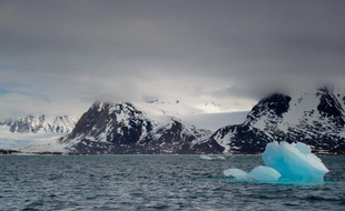Des phénomènes extrêmes sont survenus partout dans le monde en 2012, en particulier dans l'hémisphère Nord, entraînant de très nombreux records de chaleur, une fonte record de la banquise arctique et des périodes de froid extrême, a indiqué mercredi l'Organisation météorologique mondiale (OMM).