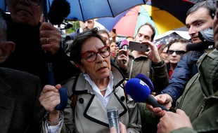 Manifestation contre l arrêt des soins de Vincent Lambert a Reims.