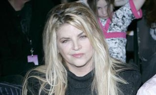 L'actrice Kirstie Alley assiste à la Whitley Kros Fashion Week le 9 mars 2008, à Culver City, en Californie.