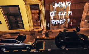 Dans une rue de Marseille.