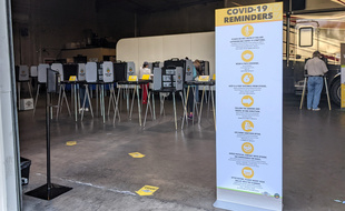 Un bureau de vote à Yorba Linda, en Californie, lors de la présidentielle américaine, le 3 novembre 2020.