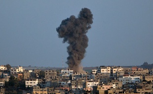 Un immeuble détruit dans la bande de Gaza après une frappe de l'armée israélienne le 19 août 2014.