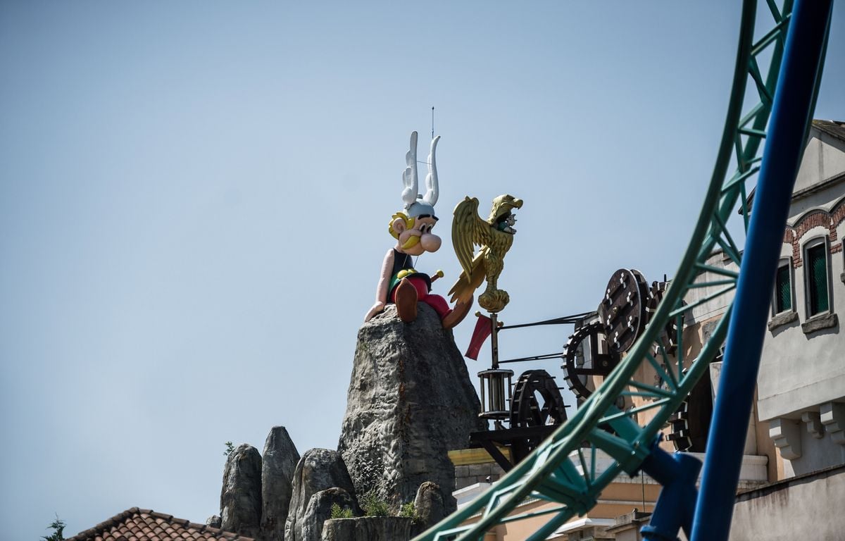 Au Parc Astérix, cinq jeunes interpellés pour des saluts nazis à bord des attractions