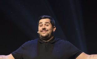 L'humoriste Artus lors d'une représentation à Nice à l'été 2017.