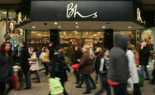 La chaîne de grands magasins britanniques BHS, qui emploie environ 11.000 personnes, a été placée sous administration judiciaire en raison de ses problèmes financiers