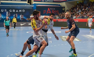 Gurbindo et Tournat face au PSG (archives).