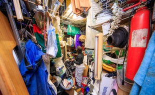 24 tonnes de déchets ont été retirés de l'appartement du vieil homme. (Illustration).