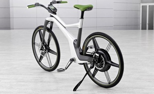 Le ebike, nouveau vélo hybride de la marque automobile Smart, a été présenté lors du salon de l'automobile de Francfort
