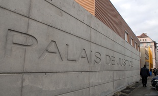Palais de justice installé place d'Islande. Strasbourg le 29 01 07.