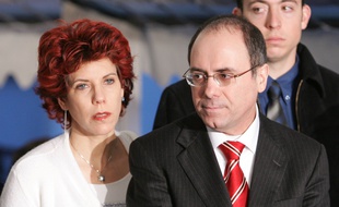 Paris, le 14 Février 2005. Judy Mozes et son mari Silvan Shalom.