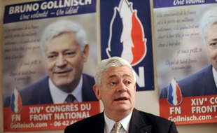 Bruno Gollnisch a déclaré mardi à Metz ne pas savoir "en quoi consiste le +nouveau+ Front national (FN) dont tente d'accoucher Marine Le Pen", sa concurrente à la présidence du mouvement frontiste.