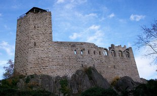 Le château du Bernstein, en Alsace.