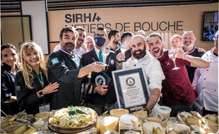 Les nouveaux recordmen du monde de la pizza aux fromages, samedi 25 septembre au Sirha.