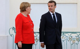 Angela Merkel et Emmanuel Macron, le 19 juin 2018 à Meseberg en Allemagne.