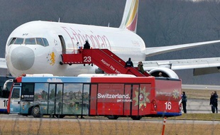 L'avion de la Ethiopian Airlines a été détourné sur l'aéroport de Genève (Suisse), le 17 Février 2014.