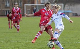 Eugénie Le Sommer, ici lors d'un match à Issy en janvier dernier, a inscrit un but lors du 16e de finale de Ligue des champions aller en Pologne.