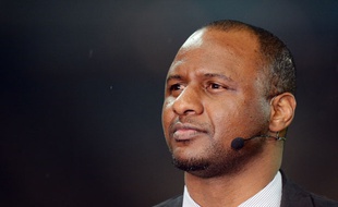 L'entraîneur de la réserve de Manchester City Patrick Vieira.