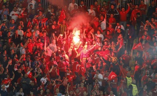 La joie des supporters turcs au stade Bollaert