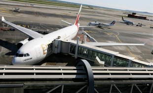 Point positif, la compagnie Emirates a augmenté le nombre de vols directs pour Dubaï.