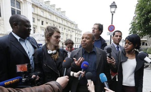 Le Conseil représentatif des associations noires (Cran) a annoncé vendredi, à l'occasion de la journée de commémoration de l'abolition de l'esclavage, qu'il assignait en justice la Caisse des dépôts (CDC), lui reprochant d'avoir profité de la traite négrière.
