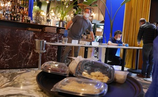 Déstockage de produits frais au restaurant Daroco le 16 mars 2020